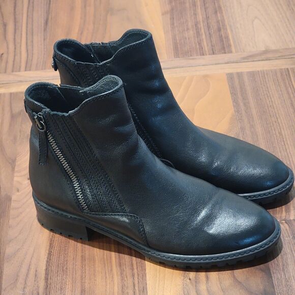 STUART WEITZMAN Women's Size 6.5 M Black Leather Chelsea Side Zip Up Boots US - Picture 3 of 9